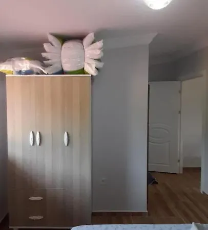 Cam Alti Cay Bahcesi Apartment *